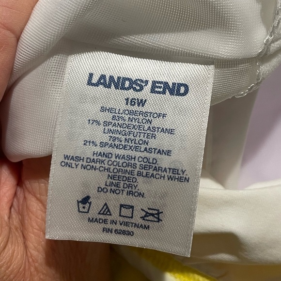 Lands End one piece NWT - Picture 2 of 4